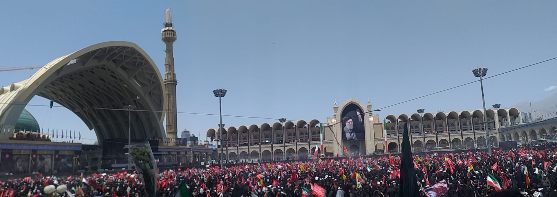 وداع باشکوه مردم ایران با رهبر شهید در مصلی تهران