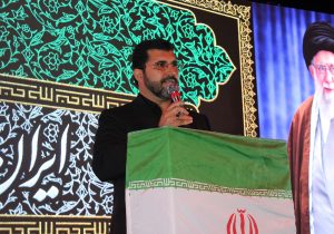 مذاکره باید با عزت و صلابت همراه باشد