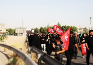 شکوه حضور سیرجانی‌ها در مراسم پیاده‌روی جاماندگان اربعین