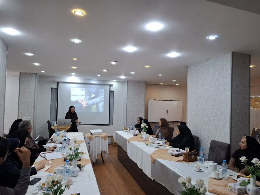 برگزاری کارگاه مداخله در رفتارهای خودآسیب‌رسان سیرجان
